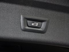 2013款 320i 2.0T 自动 风尚设计套装