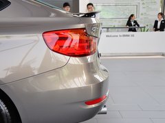 2013款 320i 2.0T 自动 风尚设计套装