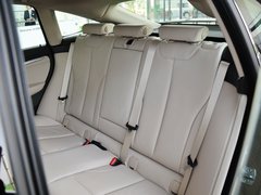 2013款 320i 2.0T 自动 风尚设计套装