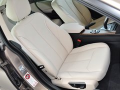 2013款 320i 2.0T 自动 风尚设计套装