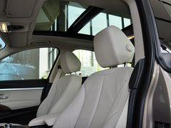 2013款 320i 2.0T 自动 风尚设计套装