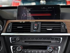 2013款 320i 2.0T 自动 风尚设计套装