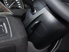 2013款 320i 2.0T 自动 风尚设计套装