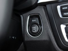 2013款 320i 2.0T 自动 风尚设计套装
