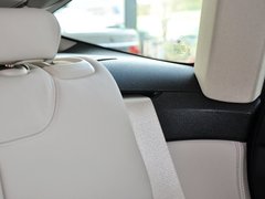 2013款 320i 2.0T 自动 风尚设计套装