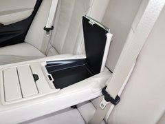2013款 320i 2.0T 自动 风尚设计套装