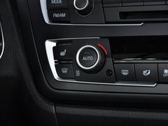 2013款 320i 2.0T 自动 风尚设计套装