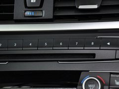 2013款 320i 2.0T 自动 风尚设计套装