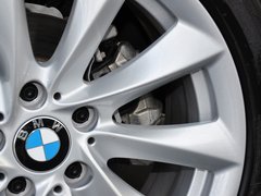 2013款 320i 2.0T 自动 风尚设计套装