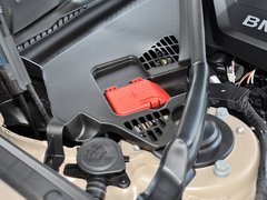 2013款 320i 2.0T 自动 风尚设计套装