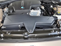 2013款 320i 2.0T 自动 风尚设计套装