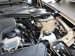 2013款 320i 2.0T 自动 风尚设计套装