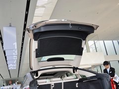 2013款 320i 2.0T 自动 风尚设计套装