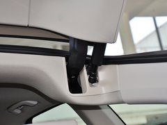 2013款 320i 2.0T 自动 风尚设计套装