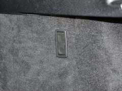 2013款 320i 2.0T 自动 风尚设计套装