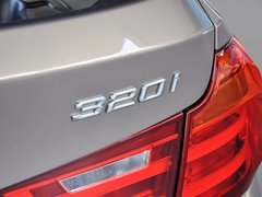 2013款 320i 2.0T 自动 风尚设计套装