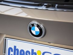 2013款 320i 2.0T 自动 风尚设计套装