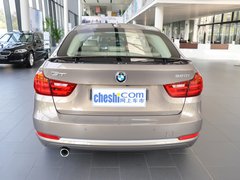 2013款 320i 2.0T 自动 风尚设计套装