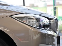 2013款 320i 2.0T 自动 风尚设计套装