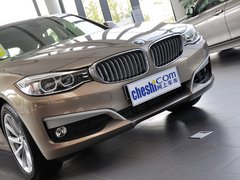 2013款 320i 2.0T 自动 风尚设计套装