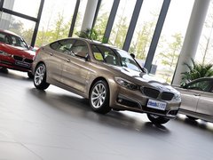 2013款 320i 2.0T 自动 风尚设计套装