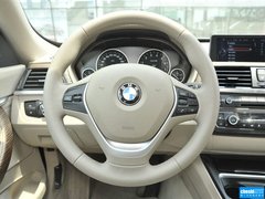 2013款 320i 2.0T 自动 风尚设计套装