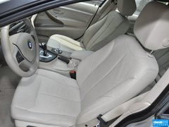 2013款 320i 2.0T 自动 风尚设计套装