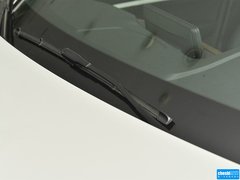2013款 320i 2.0T 自动 风尚设计套装