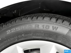2013款 320i 2.0T 自动 风尚设计套装