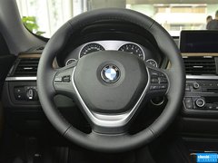2013款 320i 2.0T 自动 风尚设计套装