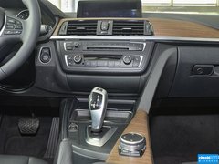 2013款 320i 2.0T 自动 风尚设计套装