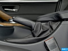 2013款 320i 2.0T 自动 风尚设计套装