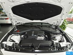 2013款 320i 2.0T 自动 风尚设计套装