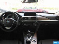 2013款 320i 2.0T 自动 风尚设计套装