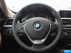 2013款 320i 2.0T 自动 风尚设计套装