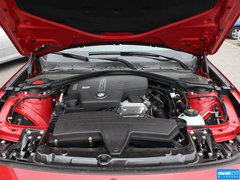 2013款 320i 2.0T 自动 风尚设计套装