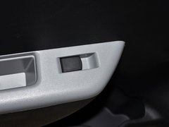 2013款 1.0L 自动 20周年限量版