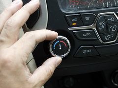 2013款 1.6DVVT CVT 致享版