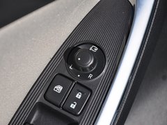 2013款 2.0L 自动 两驱舒适型