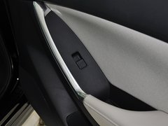 2013款 2.0L 自动 两驱舒适型