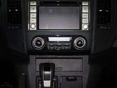 帕杰罗 2014款 3.0L 自动 豪华版 7座