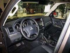 帕杰罗 2014款 3.0L 自动 豪华版 7座