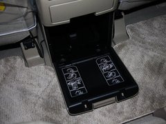 汉兰达 2013款 2.7L 自动 两驱紫金版 7座