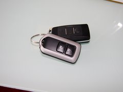 2013款 2.7L 自动 两驱紫金版 7座