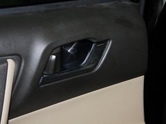 2013款 2.7L 自动 两驱紫金版 7座