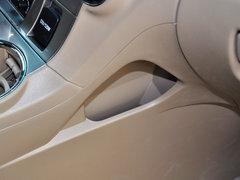 汉兰达 2013款 2.7L 自动 两驱紫金版 7座