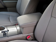 汉兰达 2013款 2.7L 自动 两驱紫金版 7座