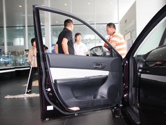 2013款 2.0L 自动 时尚型