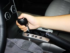 2013款 2.0L 自动 时尚型
