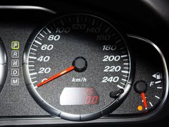 2013款 2.0L 自动 时尚型